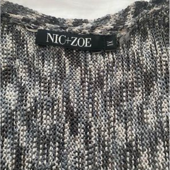 Nic & Zoe silky v-neck tunic sweater. A roomy 1x. - Picture 4 of 4